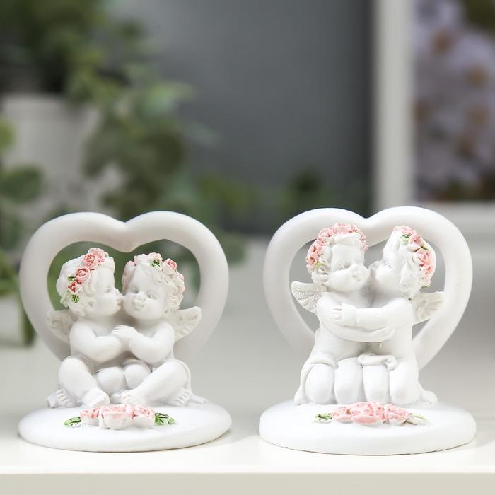 Фигурка полистоун «2 ангелочка у сердца в венке из роз», 5×5×5 см, МИКС - Фото 1