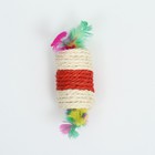 Игрушка-погремушка сизалевая "Конфетка", 6,5 х 3,5 см, белая/красная - фото 24617238
