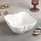 Салатник фарфоровый Magistro «Бланш. Фигурный квадрат», 1.35 л, 18×18 см, цвет белый - Фото 1