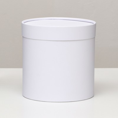 Подарочная коробка "White", завальцованная без окна, 18х18 см