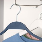 Плечики для одежды антискользящие Доляна «Рэй», 40,5×23,5 см, покрытие Soft-Touch, цвет синий - Фото 6