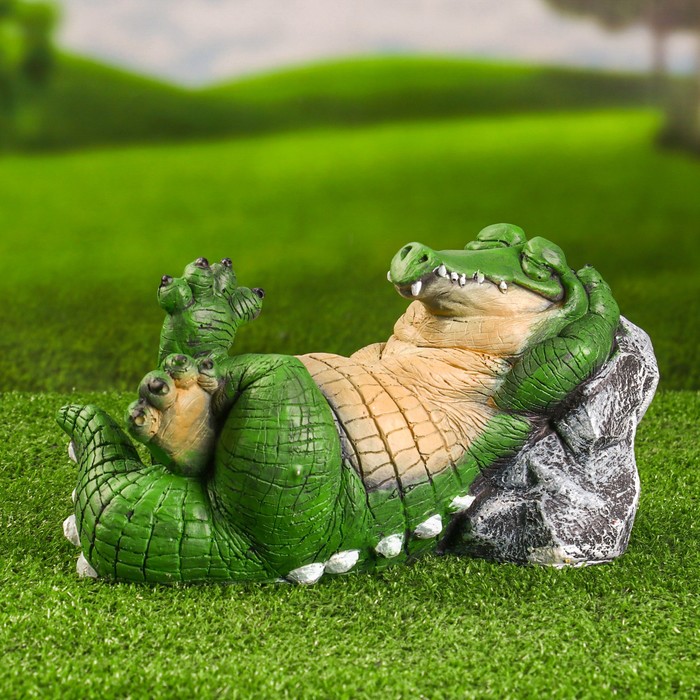 Садовая фигура "Крокодил у камня" 16х29см - Фото 1