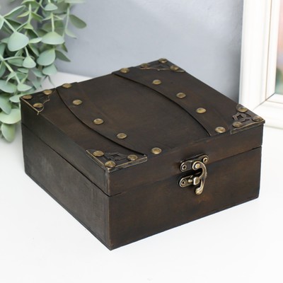 Шкатулка для украшений «Сундучок. Мира», дерево, с заклёпками, коричневый, 15×15×7.5 см
