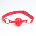 Кляп БДСМ NOTABU, регулируемый ремень, шар с отверстиями, PVC, D 45 мм, красный - Фото 3