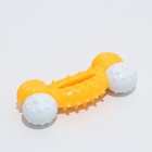 Игрушка двухслойная (твердый и мягкий пластик) "Изогнутая кость", 13 см желтая - Фото 2