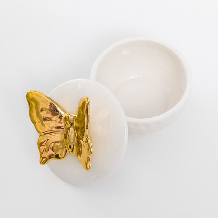 Шкатулка керамика "Золотая бабочка" белая 6,5х6,5х6 см - фото 1897378930