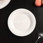 Тарелка фарфоровая пирожковая с утолщённым краем Magistro La Perle, d=16 см, цвет белый - Фото 3