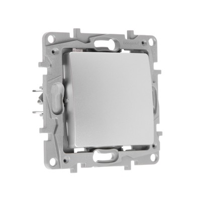 Переключатель промежуточный Legrand Etika, 1 клавиша, винтовые клеммы, 10 AX, 250 В, алюминий