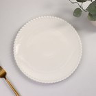 Тарелка фарфоровая обеденная Magistro «Лакомка», d=25 см, цвет белый - Фото 4