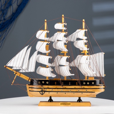 Сувенирная модель корабля «Искатель», 40×7×35см