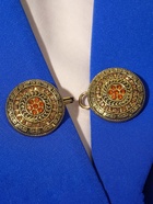 Зажим для кардигана «Круг» в орнаментах, цвет золото в чернёном золоте 9272725