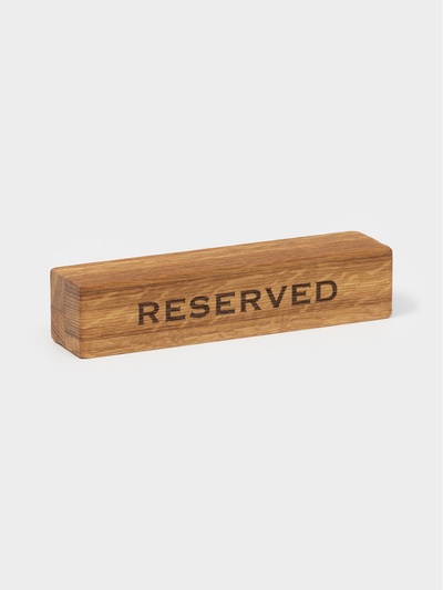Табличка настольная деревянная Adelica «Зарезервировано/Reserved», 18×4×4 см, дуб