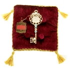 Золотой ключик сувенирный на подушке "К успеху" - Фото 1
