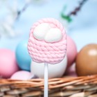 Карамель на палочке  "Корзинка с яйцами" розовая 20гр - Фото 1