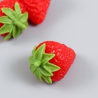 Декор для творчества PVC "Клубника с листиками" 4х2,8х2,8 см (комплект 3 шт) - фото 23195463