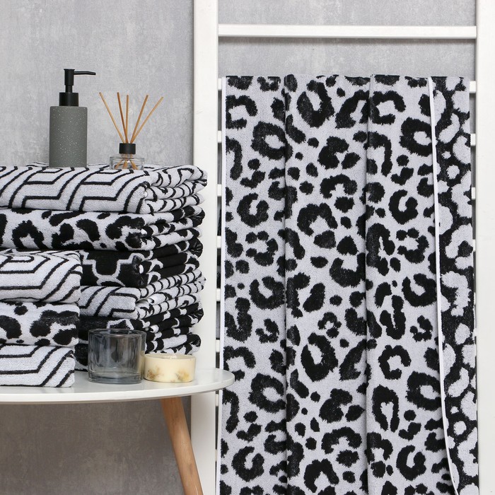 Полотенце махровое Этель "Leopard", цвет чёрный, 70х130 см, 100% хлопок, 420 гр/м2 - Фото 1