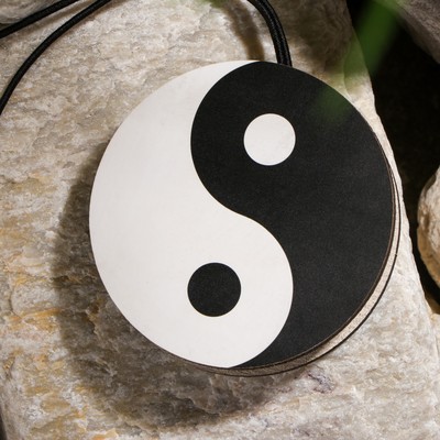 Подвеска автомобильная Grand Caratt Инь-Янь, дерево, войлок