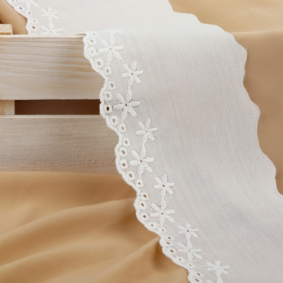 Кружево шитьё «Цветочки», 80 мм, 13.7±1 м, белое