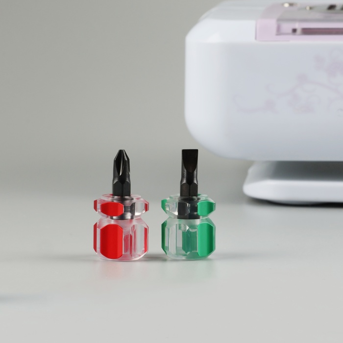 Набор отвёрток для швейной машины, 2 шт., красный, зелёный - Фото 1