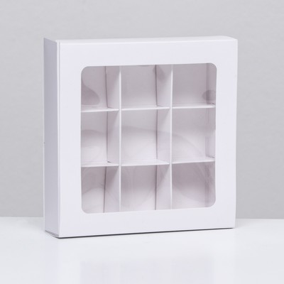 Коробка под 9 конфет с обечайкой, с окном, с тонкими разделителями, белый 14,7х14,7х3,4 см