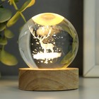 Сувенир стекло подсветка "Олень и птицы" d=6 см подставка дерево, USB 6,5х6,5х7,5 см - фото 10372073