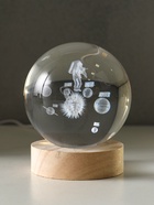 Световая фигурка стекло «Шар. Голограмма: Космонавт и планеты», d=8 см, подставка дерево, USB, 8×8×9.5 см - Фото 3