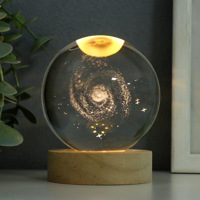 Сувенир стекло подсветка "Млечный путь" d=8 см подставка дерево, USB 8х8х9,5 см - Фото 1