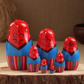 

Матрёшка "С букетом лилий", 7 кукольная, 13,5х7х7 см