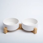 Миски керамические двойные на подставке 2 х 450 мл  28,5 х 15,5 х 7 см, белая - фото 9954801
