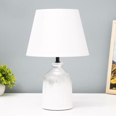 Настольная лампа «Ганна» Е14 40 Вт белый 22.5×22.5×34 см RISALUX