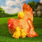 Садовая фигура "Курочка с цыплятами сидячая" 32х34см - фото 10390358