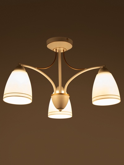 Люстра «Фрэнликс» 3хЕ27 40 Вт белый 54×54×30 см BayerLux