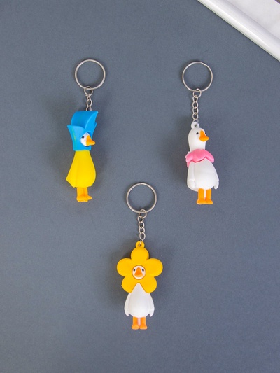 Брелок для ключей на кольце «Утёнок в карнавальной шапке», резина, 2.4×1.5×6.4 см, МИКС