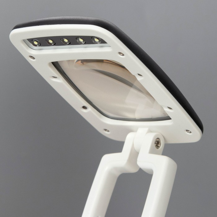 Настольная лампа с лупой 3х "Раскладушка" LED 5Вт 3000К USB бело-черный 9х6,5х25см RISALUX - фото 1910634130