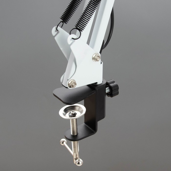 Настольная лампа на струбцине с лупой 5х "Омега" LED 5Вт 3000-6000К белый 16х16х71см 9468717