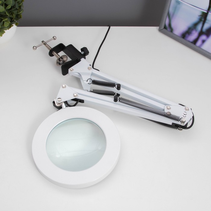 Настольная лампа на струбцине с лупой 5х "Омега" LED 5Вт 3000-6000К белый 16х16х71см 9468717