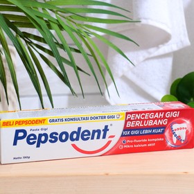 Зубная паста Pepsodent Cavity Fighter Защита от кариеса, 190 г 9613906