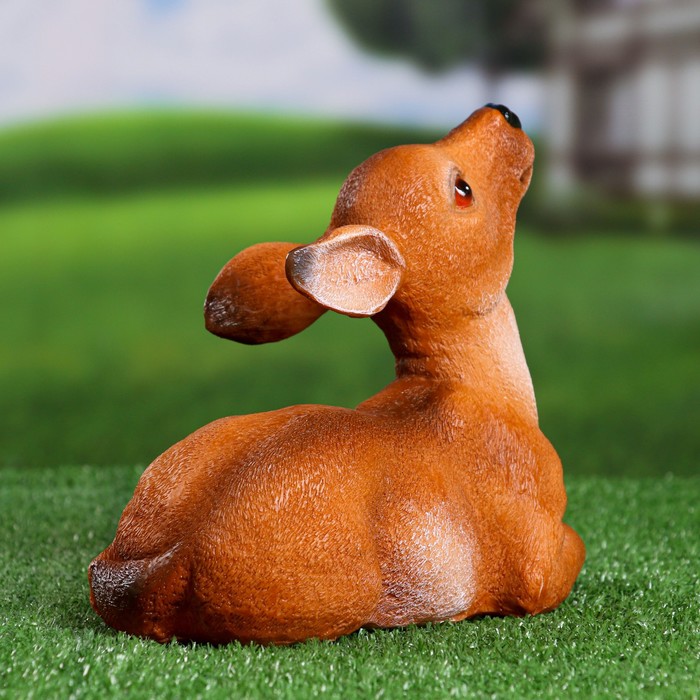 Садовая фигура "Лежащий оленёнок" из полистоуна Хорошие сувениры, 22 см, средняя, коричневая - фото 1907716041