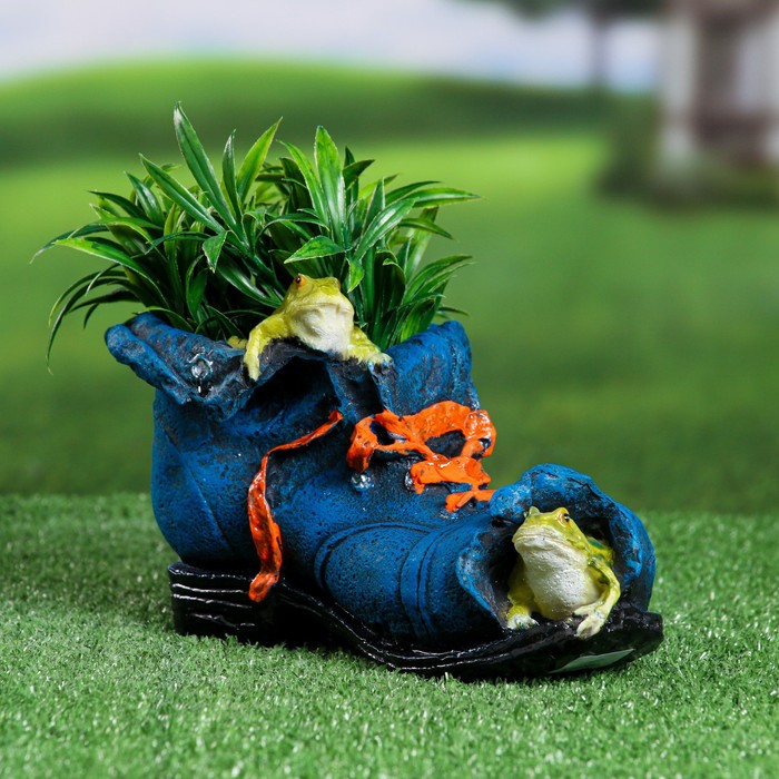 Фигурное кашпо "Ботинок с лягушками" синее, 24х14х15см - Фото 1
