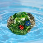 Садовая фигура "Лягушка на камне" 11х10х7см - Фото 3