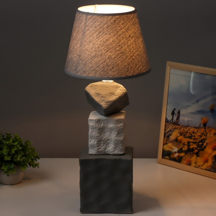 Настольная лампа Стоун Е14 40Вт серый  22х22х56 см RISALUX - фото 1909180923
