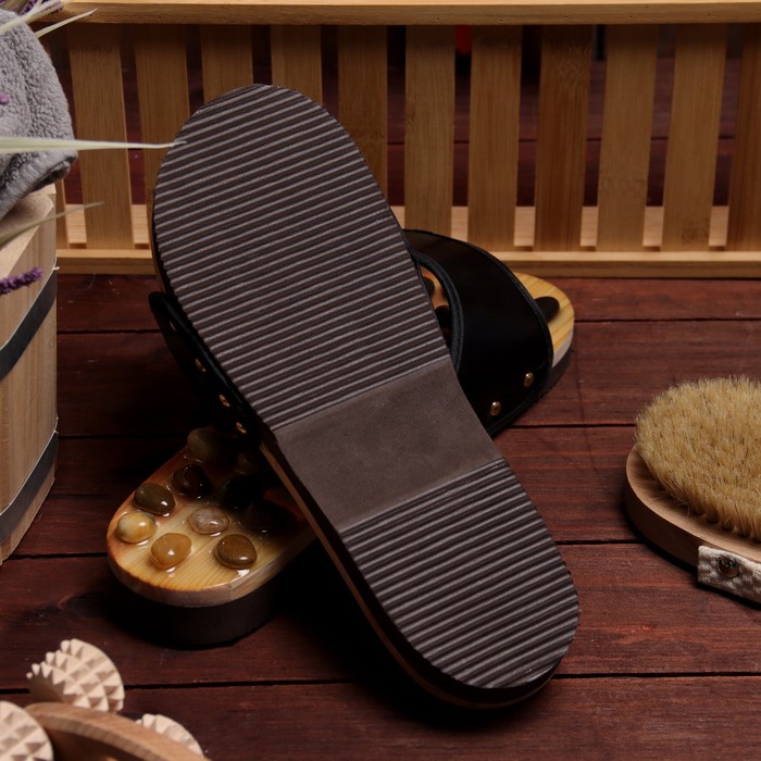 Тапочки нефритовые кожзам 42-44 35156