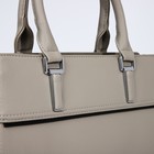 Сумка женская на молнии, цвет светло-серый - фото 22230912