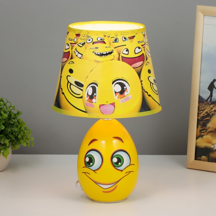 Настольная лампа "Веселый смайлик" Е14 15Вт желтый 20х20х33 см RISALUX - фото 1928180921