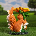 Садовая фигура "Белки с цветком" 25см - фото 24515184