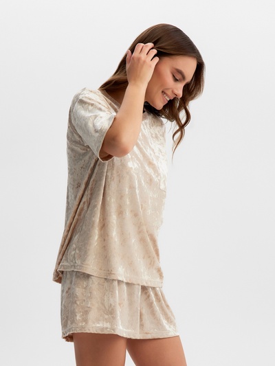 Пижама женская (футболка, шорты) KAFTAN Velvet, размер 44-46, бежевая