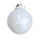 Светодиодная лампа Uniel, LED-A60-12W, 12 Вт, 4000 K, E27,PLS10WH, датчик освещенности, движ - фото 8039389