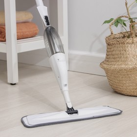 УЦЕНКА Швабра для мытья пола с распылителем Доляна, насадка из микрофибры 40×13 см, стальной черенок 125 см 9748889