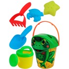 Песочный набор в сетке: ведёрко с крышкой, лейка, грабли, лопатка, формочки 2 шт., МИКС - фото 24247721