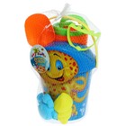 Песочный набор в сетке: ведёрко с крышкой, лейка, грабли, лопатка, формочки 2 шт., МИКС - фото 24247719